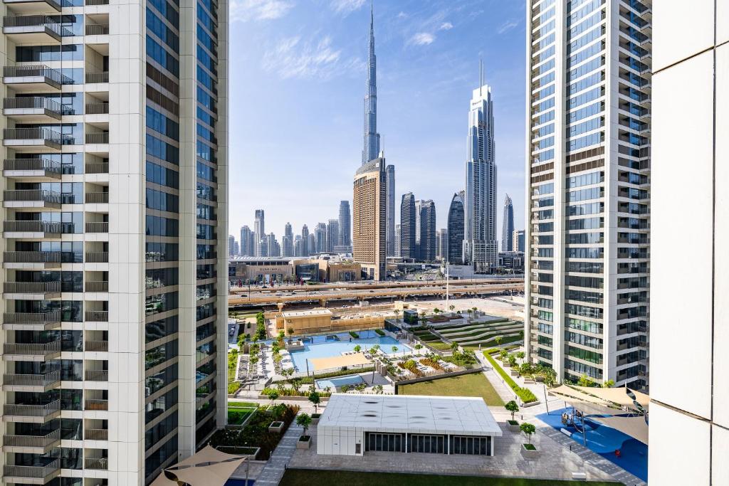 هتل 3BDR وید ماید روم آی داون تاون آی برژ خلیفه ویو - 3BDR with Maid Room I Downtown I Burj Khaliva View