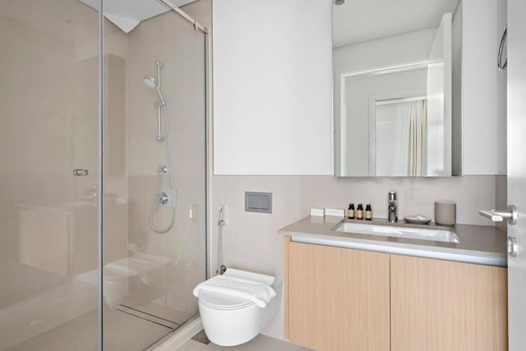 هتل سیلک هاوس نیو 1 بی دی آر این سرف تاور اَت کریک هاربر - Silkhaus New 1BDR in Surf Tower at Creek Harbour