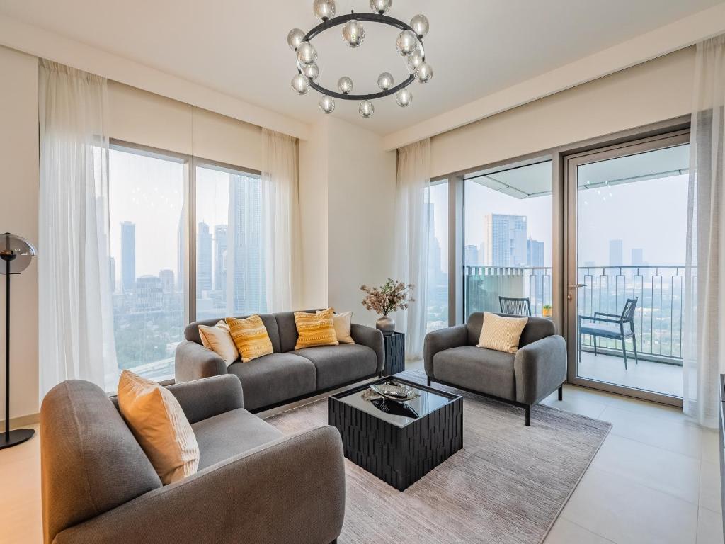 هتل فنومنال 2 بی آر این داون تاون ویوز 2 - Phenomenal 2Br in Downtown Views II