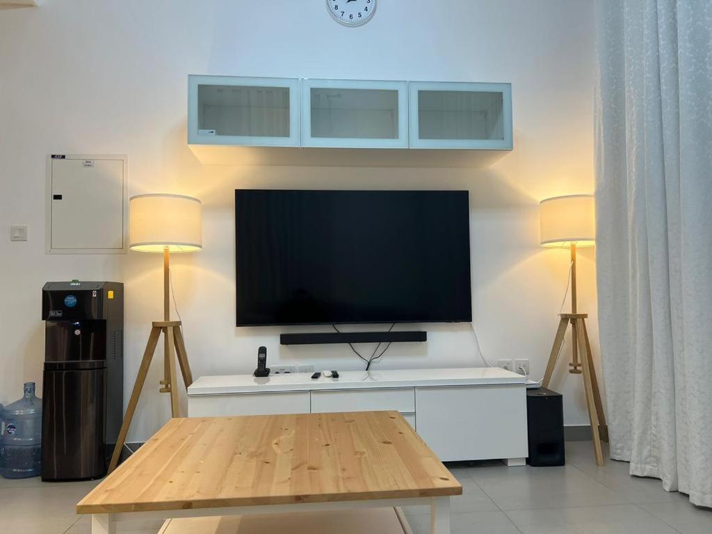هتل شارجه برند نیو آپارتمان - Sharjah Brand New Apartment