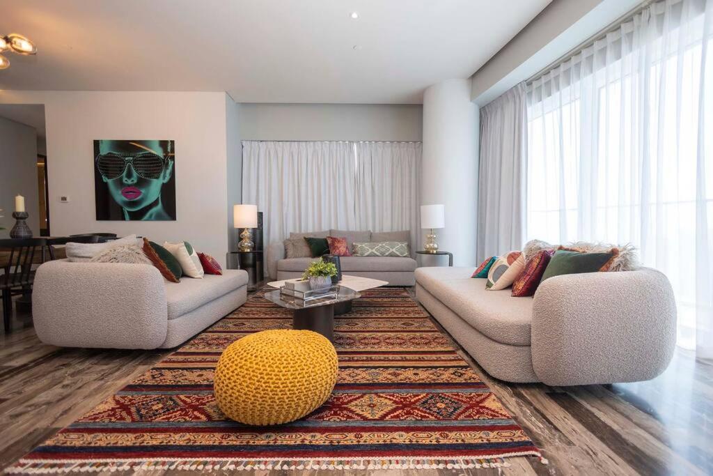 هتل الترا-لاکسوری 3BR آپولنت فرنیشرینگ @داماک هایتس - Ultra-Luxury 3BR opulent furnishing @damac heights