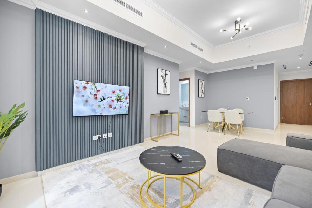 هتل دونیا تاور- بیوتیفول 1 بی آر نکست تو برج خلیفه - Dunya Tower- Beautiful 1BR Next to Burj Khalifa