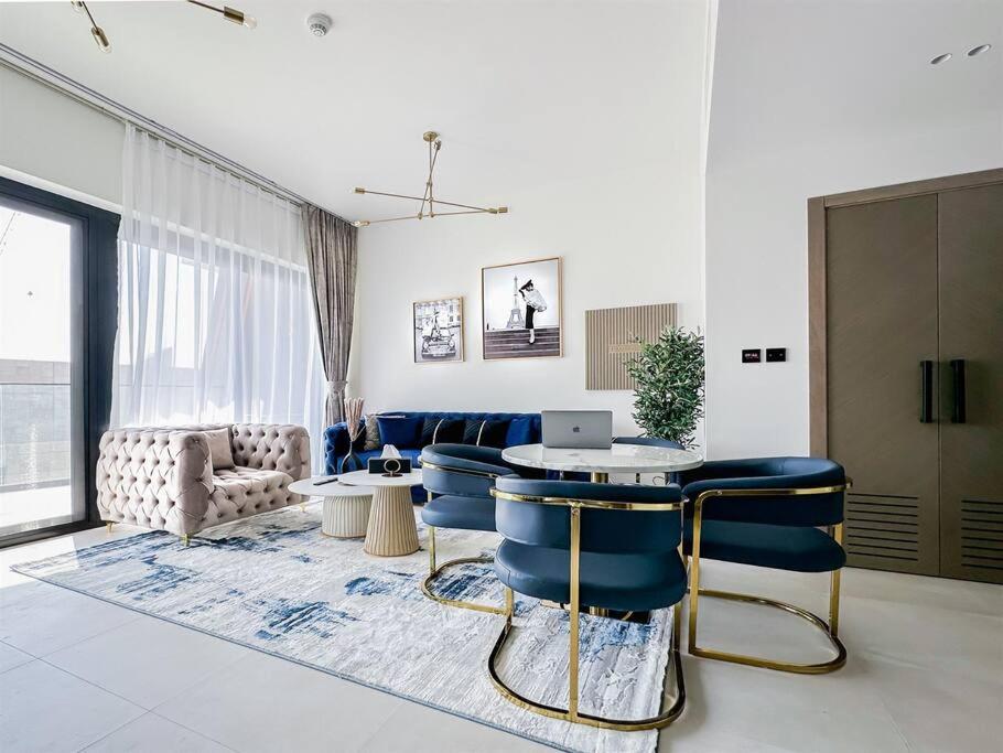 هتل تروفی بلو دی چنل سوئیت و کانال ویو و جکوزی این بالنکوری - Trophy Blue De Channel Suite w Canal view & Jacuzzi in Balcony