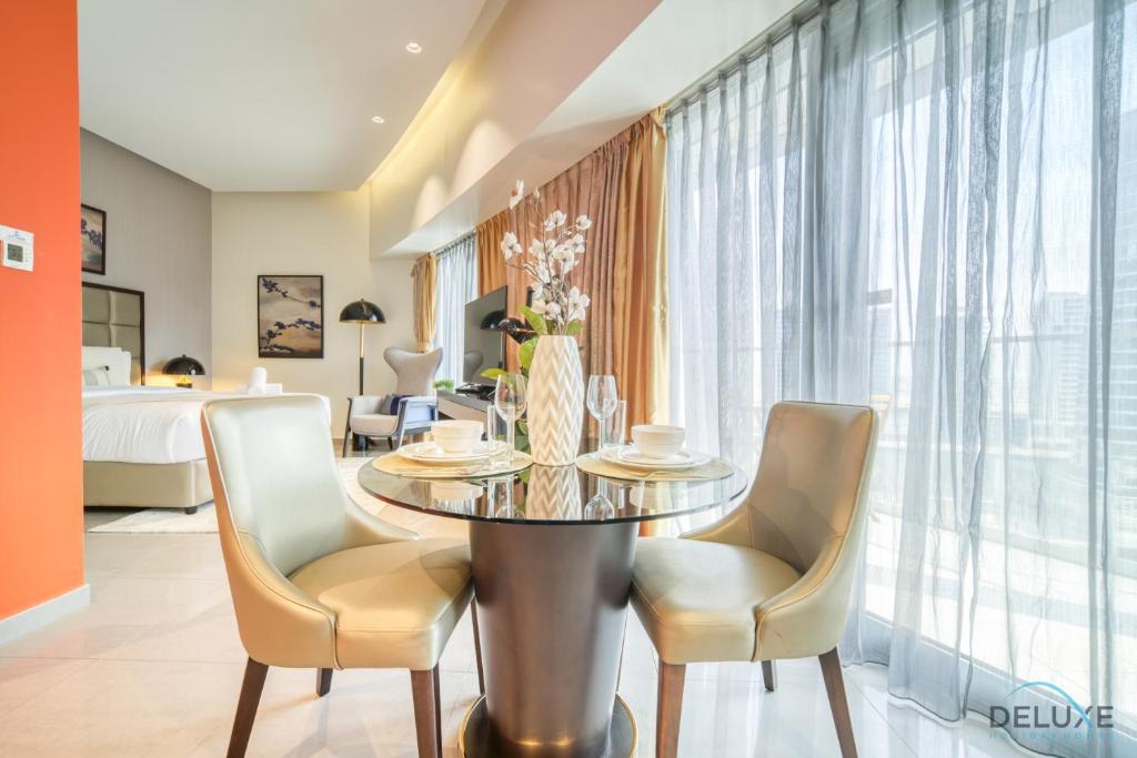 هتل پیکچرسک استودیو اَت دامک مَجستین بیزنس بی بای دلاکس هالی دی هومز - Picturesque Studio at DAMAC Majestine Business Bay by Deluxe Holiday Homes
