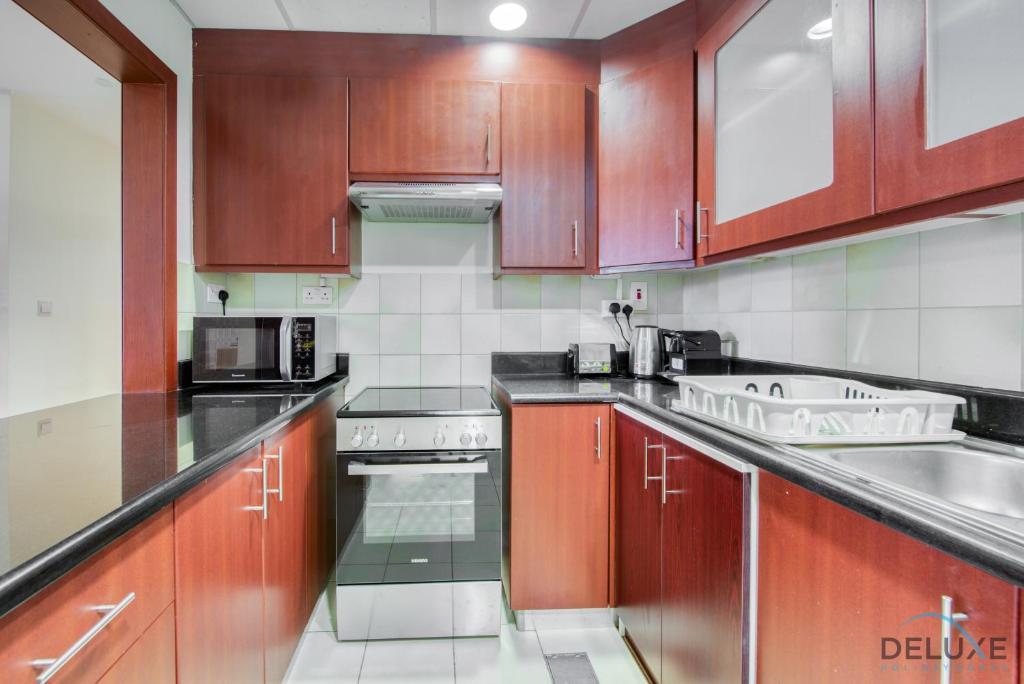 هتل ایماکولیت 2 بی آر ات سدف 6 جی بی آر بای دلاکس هالیدی هومز - Immaculate 2BR at Sadaf 6 JBR by Deluxe Holiday Homes