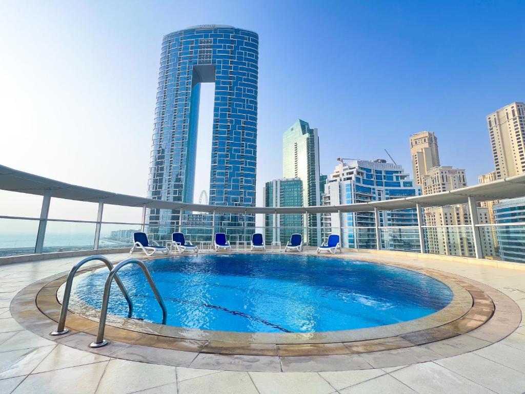 هتل لاکچری وان بیدروم آپارتمان - فولی فرنیشد این دبی مارینا - Luxury One Bedroom Apartment - Fully Furnished in Dubai Marina