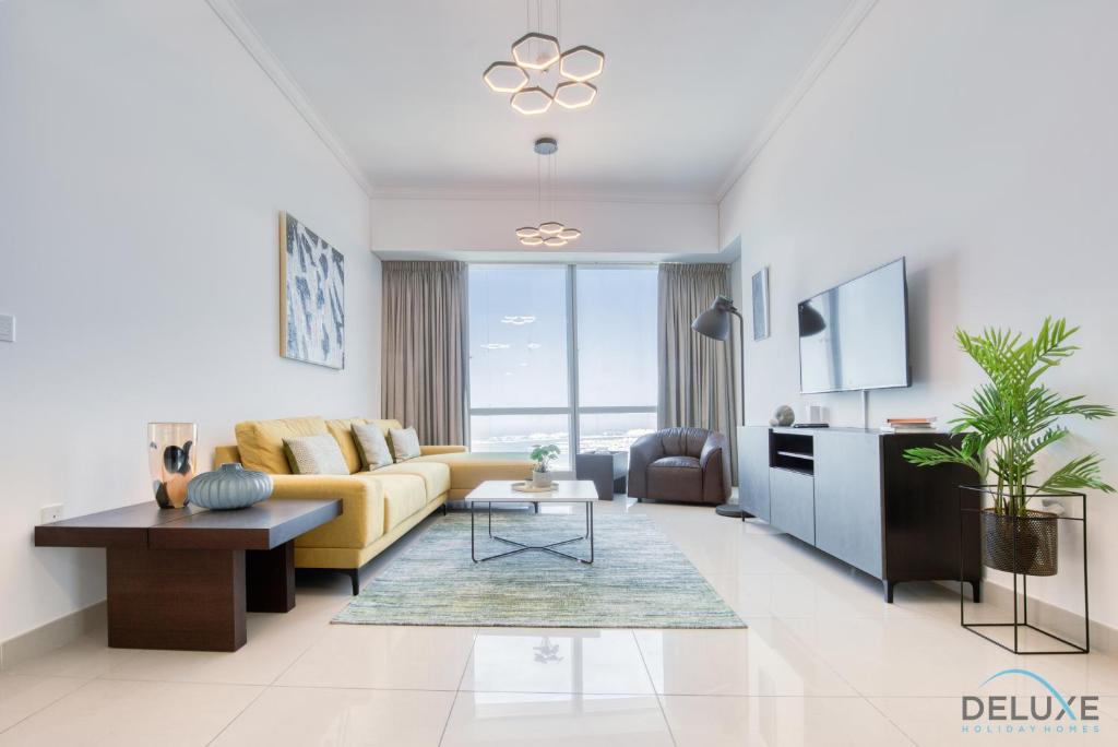 هتل اکسکوئزیت 3BR ات اوشن هایتز دبی مارینا بای دلاکس هالیدی هومز - Exquisite 3BR at Ocean Heights Dubai Marina by Deluxe Holiday Homes