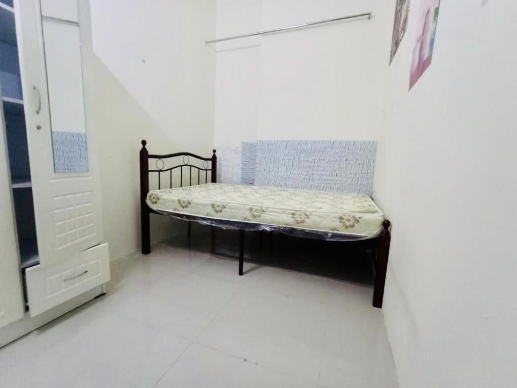 هتل کاپلز سایز پارتیشن روم نییر فایننشال مترو/دی آی اف سی - COUPLES SIZE PARTITION ROOM near FINANCIAL METRO/DIFC