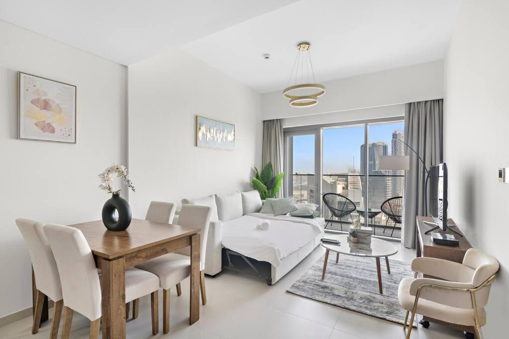 هتل پرفکت 1 بی آر آپ تی برج رویال - Perfect 1BR APT Burj Royale