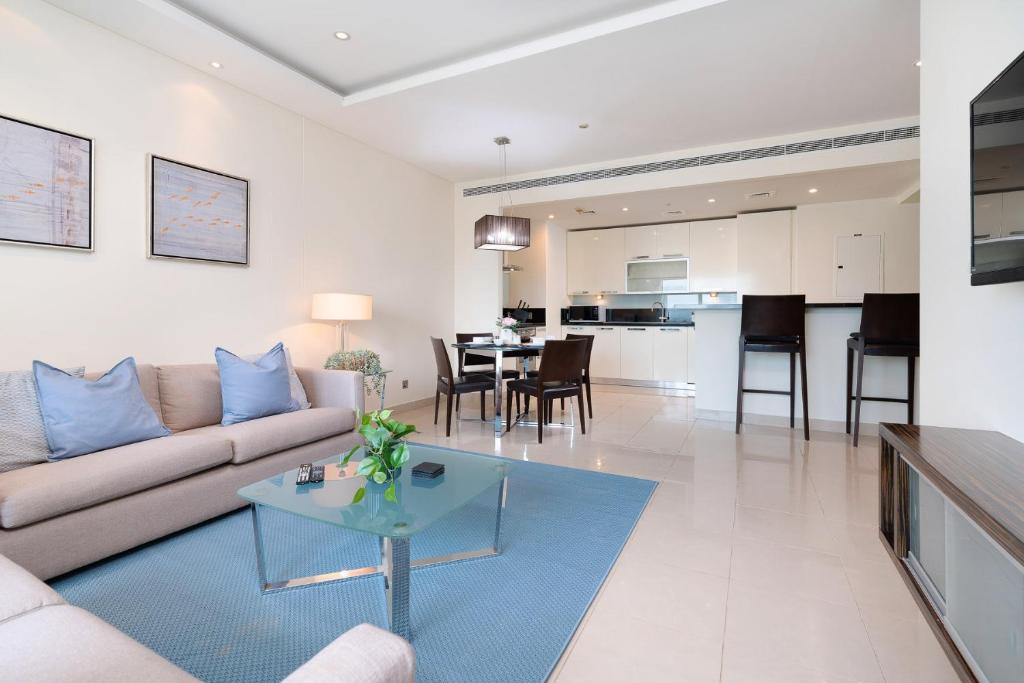 هتل لاولی لیک ویو - تو بردروم - جی ال تی - Lovely Lake View - Two Bedroom - JLT