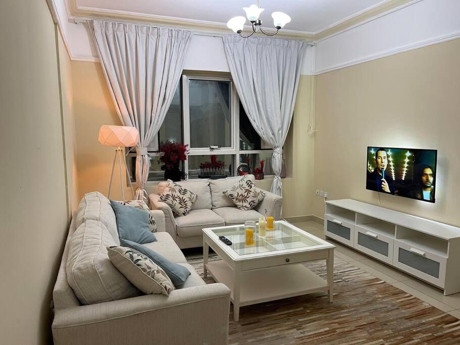 هتل دلاکس آپارتمان کلوز تو بیچ - deluxe apartment closed to beach