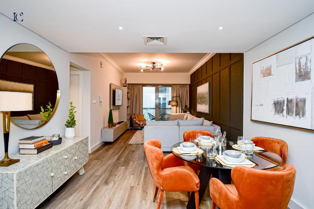 هتل نیوولی فرنیست 1 بی آر آپارتمان - 8 بولورد واک داونتاون - Newly furnished 1BR Apartment - 8 BLVD WALK DOWNTOWN