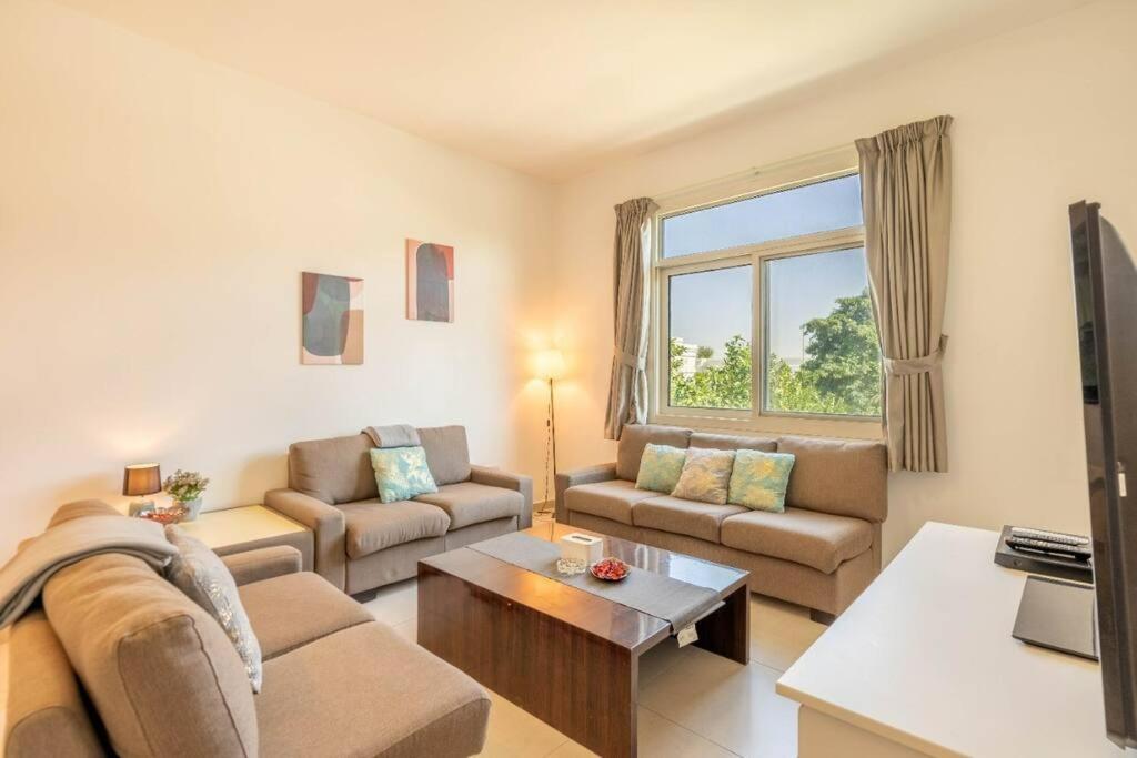 هتل 20 مینس تو دی دبلیو سی ایروپورت-2 بی آر سیرین-الغادی117 - 20mins to DWC Airport-2BR Serene-Alghadeer106