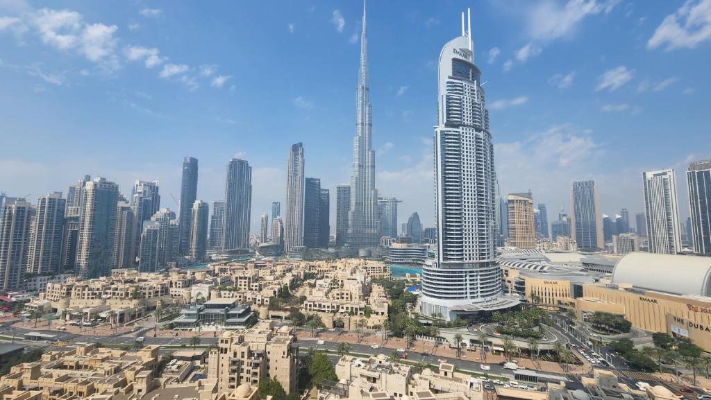 هتل شیک 2 بد و فونتین و برج خلیفه ویو - Chic 2 Bed w Fountain & Burj Khalifa View