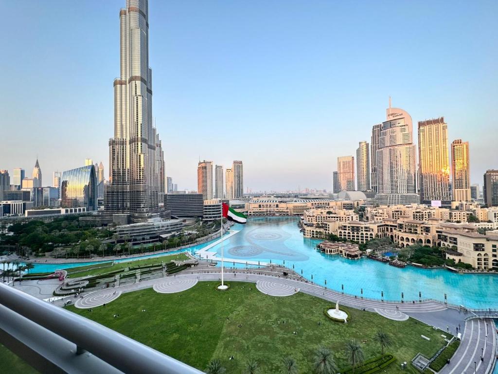 هتل دورانی هومز - لاویش 3بی آر بی ساید برج خلیفه و فونت ویو - Durrani Homes - Lavish 3BR Besides Burj Khalifa and Fountain view