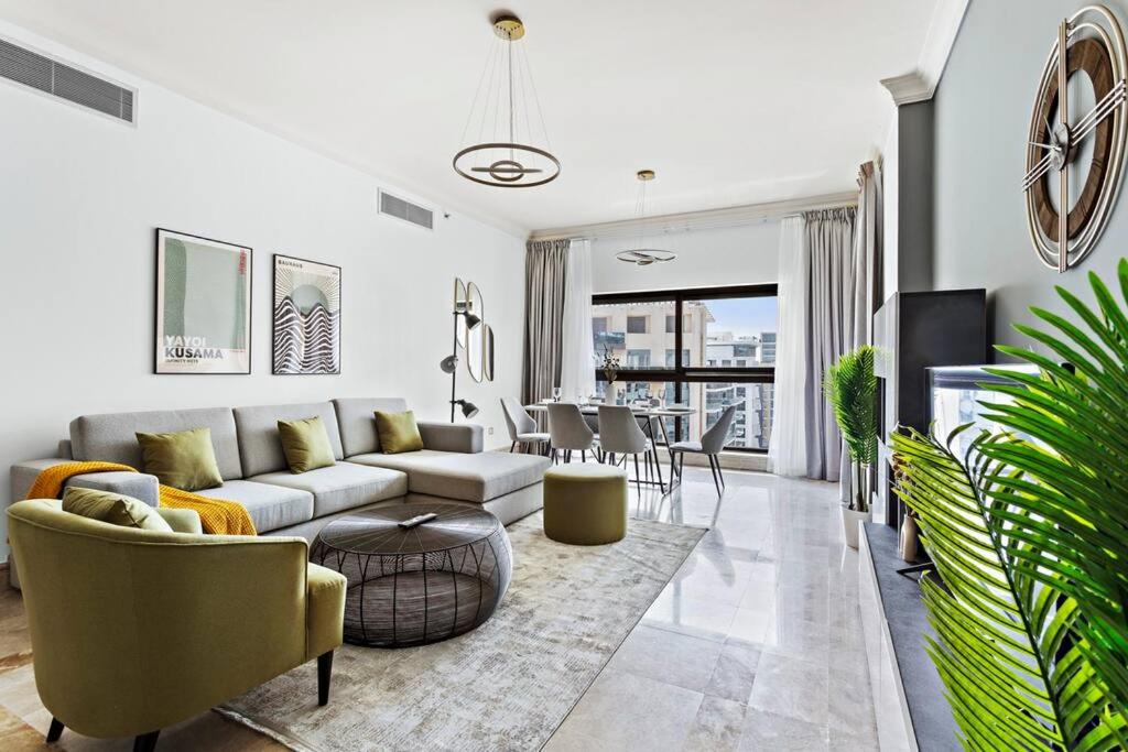 هتل استون تری - الیگنت ۲ بی آر ویت ۱ میدز روم - StoneTree - Elegant 2BR with 1 Maids Room