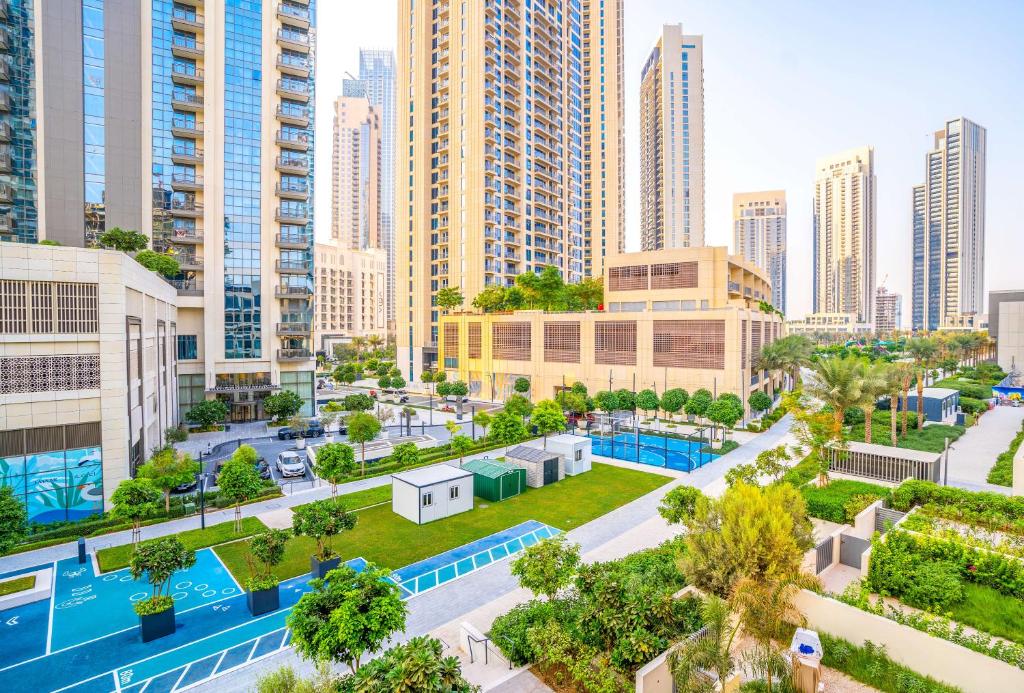 هتل اِلِگَنت 1 بی آر اَت کریک هاربر - Elegant 1BR at Creek Harbour
