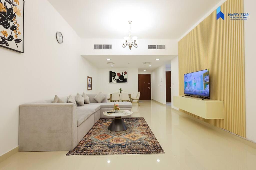 هتل اسپیشس 2BR نِیر مو ای - 2 مین درایو - Spacious 2BR near MOE - 2 Min Drive