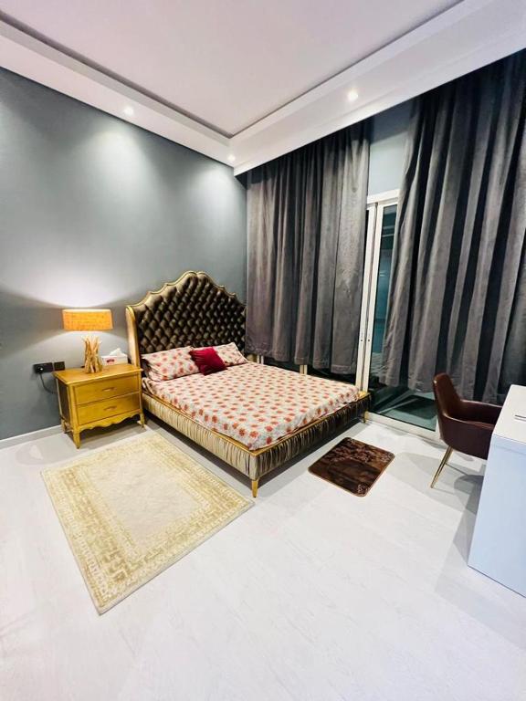 هتل اُلتر لاکژری فولی فرنیشد آپارتمان 1Bhk ( 2 کینگ سایز بد ) - Ultra Luxury Fully Furnished Apartment 1Bhk ( 2 King Size Bed )