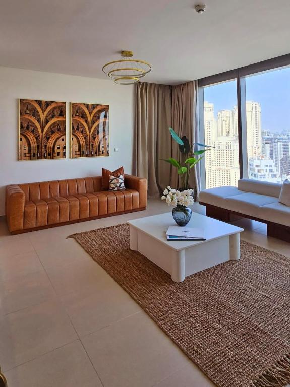 هتل امیزیگ 4 بدروم آپارتمان - Amazing 4-bedroom Apartment