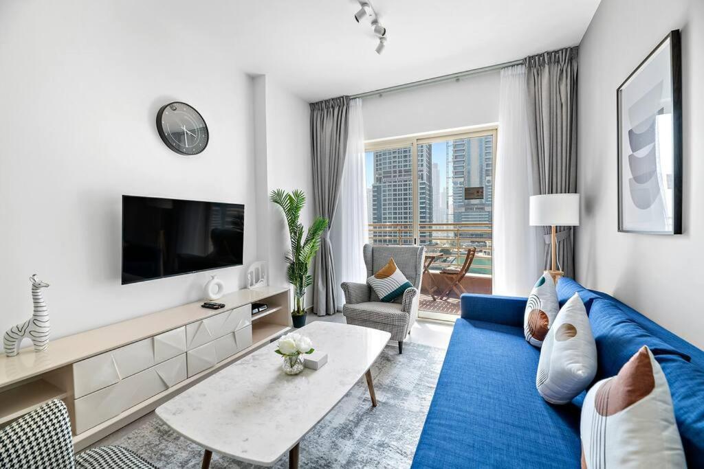 هتل استون تری - فرنیشد 1 بی آر وید استانینگ ویو - StoneTree - Furnished 1BR with Stunning View
