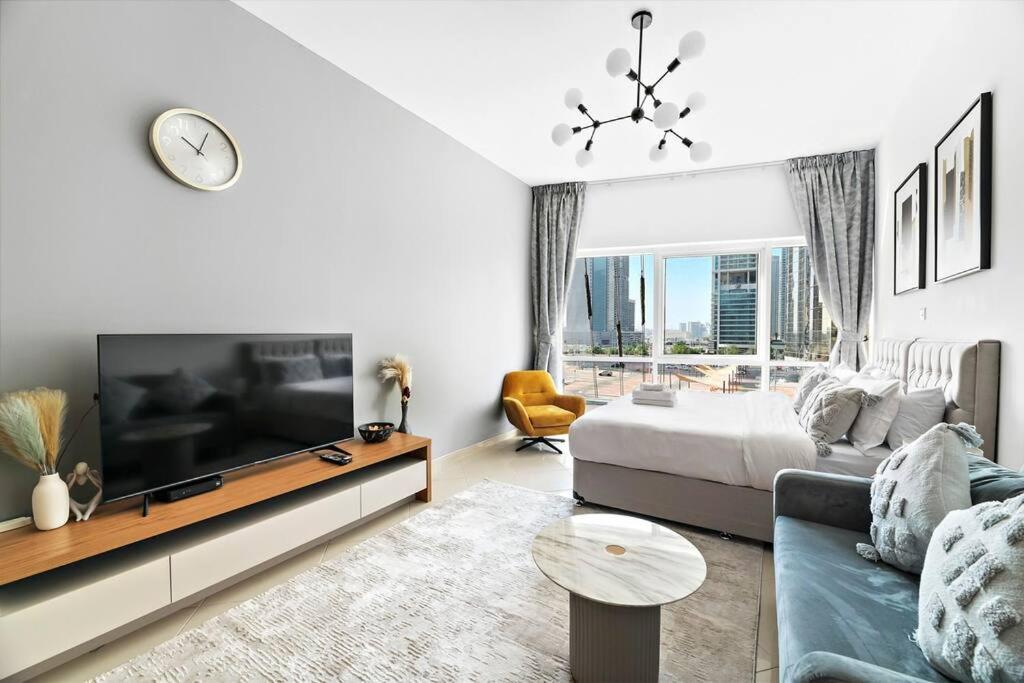 هتل استون تری - بست دیل - الاگنت استودیو - StoneTree - Best Deal - Elegant Studio
