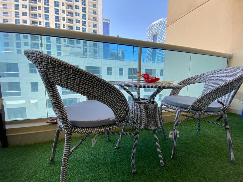 هتل ذ بلودره مارینا این، هارت آو مارینا - The Belvedere Marina Inn, Heart of Marina