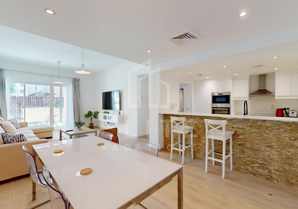 هتل فولی فرنشد وان بی آر آپارتمان وید استنینگ اینتریور - Fully Furnished 1BR Apartment with Stunning Interior