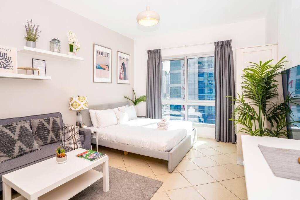 هتل کوزی دبی مارینا استودیو - استایلش اند کانونیونت - Cozy Dubai Marina Studio - Stylish & Convenient