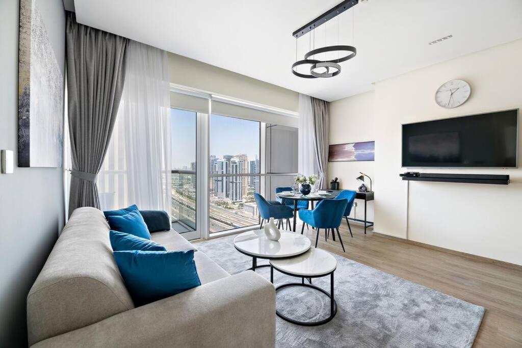 هتل مودرن استایل 1 بی آر نییر مارینا مال و مترو - Modern Style 1 BR near Marina Mall and Metro