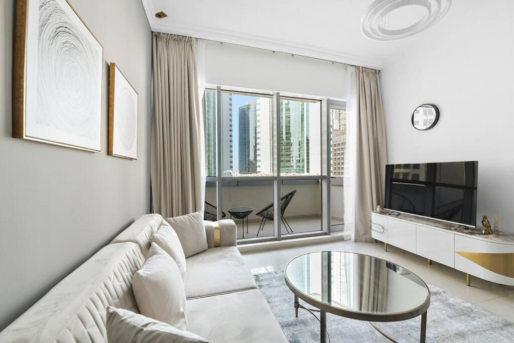 هتل استون تری - فرنیشد 1 بی آر این بی سنترال - StoneTree - Furnished 1 BR in Bay Central