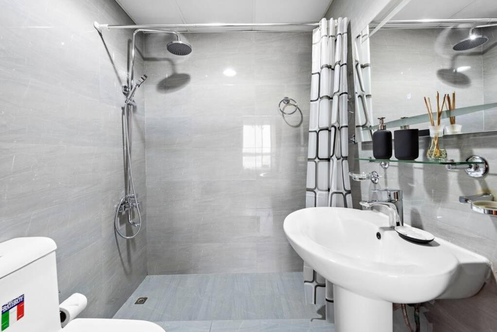 هتل استون تری - استایلش 1BR نیار مارینا واک - StoneTree - Stylish 1BR near Marina Walk