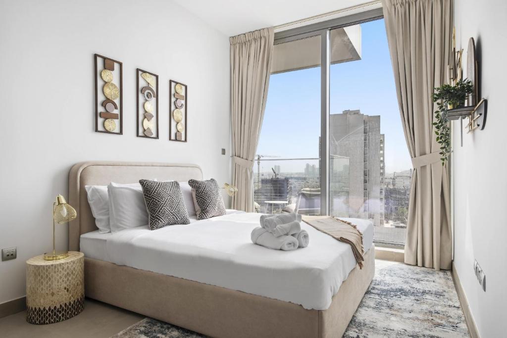 هتل وایک - برند نیو وان بیدروم این جی وی سی - VayK - Brand New One Bedroom in JVC