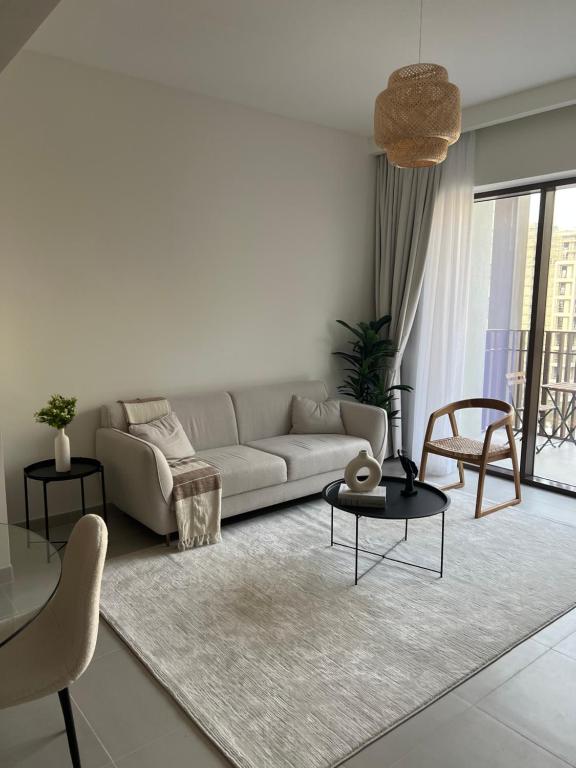 هتل انتیر مدرن 1 بد پول ویوز - Entire modern 1 bed Pool views
