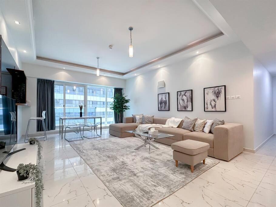 هتل تروفی آپولنت اوربیت مارینا سوئیت نییر مترو - Trophy Opulent Orbit Marina Suite Near Metro