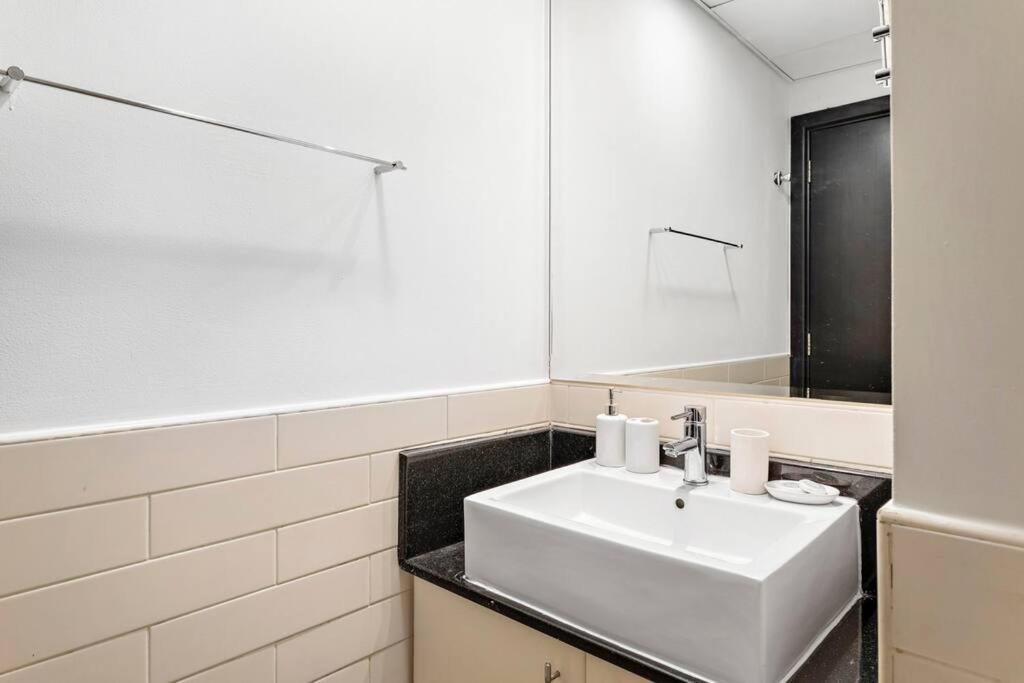 هتل استون تری - کازى 1 بی آر نِر مترو استیشن - StoneTree - Cozy 1BR near Metro Station