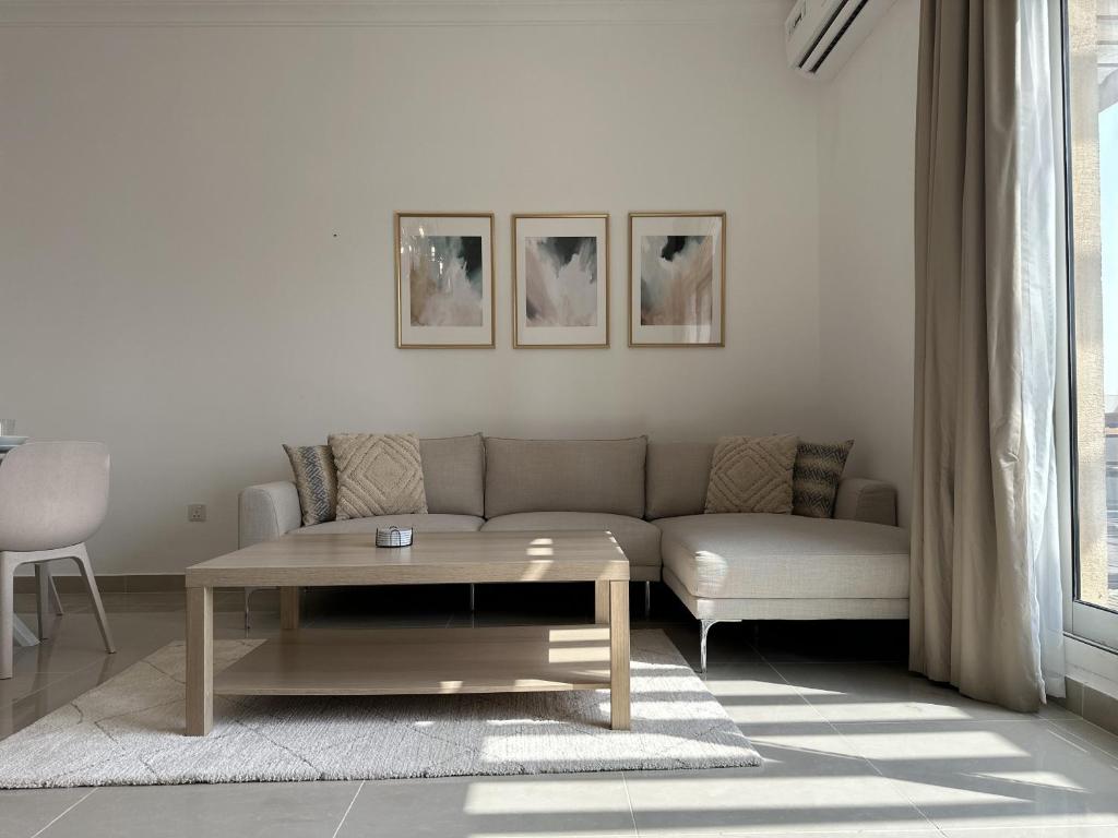هتل پلازا ریزیدنسز - 2BR آپارتمان - آل ساپ اند آل ساپ - Plaza Residences - 2BR Apartment - Allsopp&Allsopp