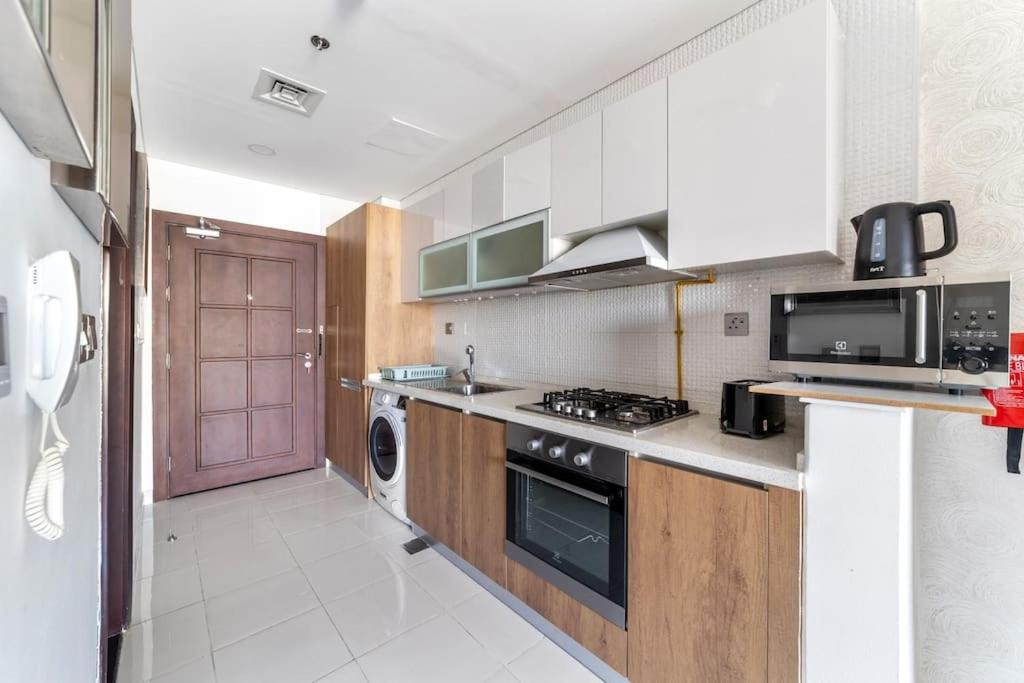 هتل استون تری - مدرن استایل اف استودیو این ریزورتز بای دانووب - StoneTree - Modern Style of Studio in Resortz by Danube