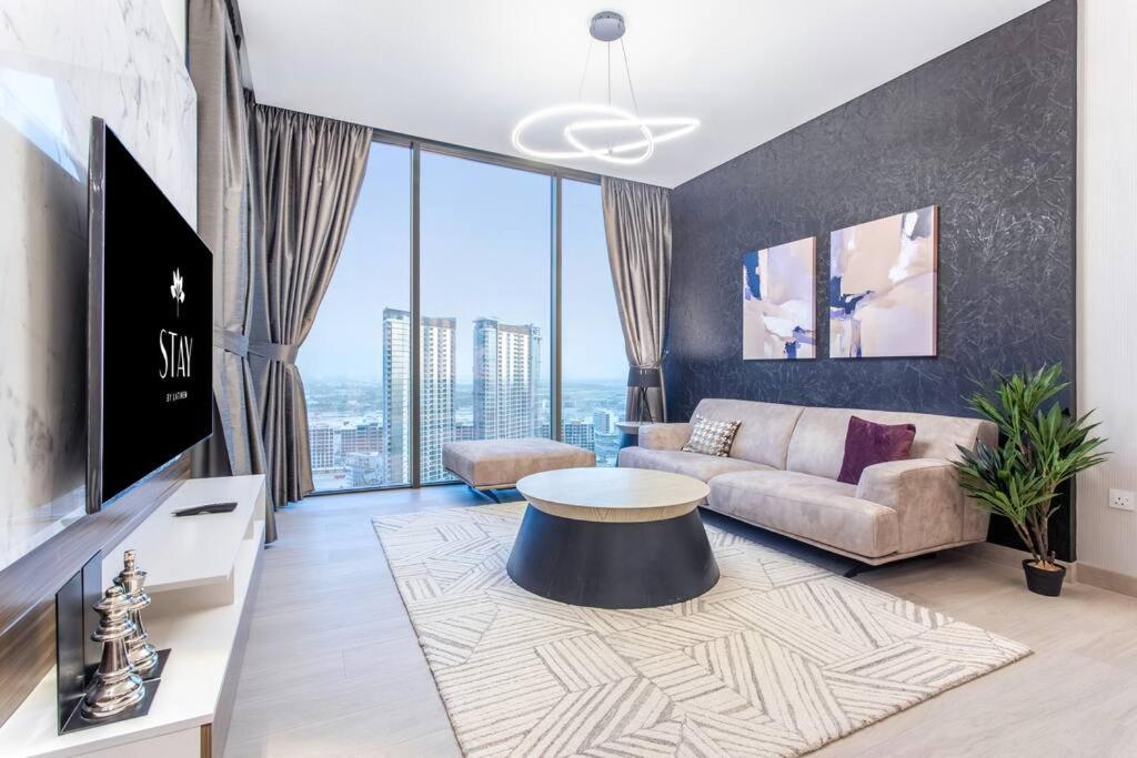 هتل استی بای لاتینم لاکچری 1BR هالی دی هوم اوپا2410 نیار برج خلیفه - STAY BY LATINEM Luxury 1BR Holiday Home OPA2410 near Burj Khalifa