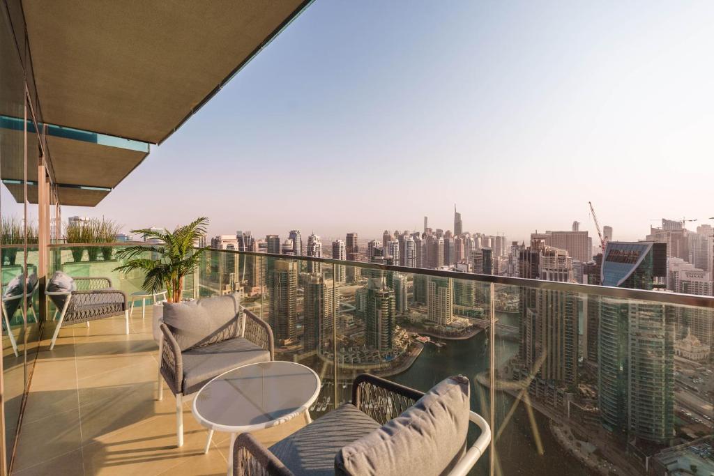 هتل میزان پریوه - مدرن لاکچری آپت ویت اسپکتاکولار دبی مارینا ویوز - Maison Privee - Modern Luxury Apt with Spectacular Dubai Marina Vws
