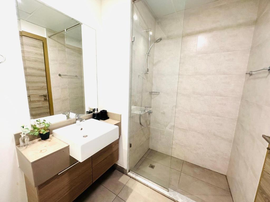 هتل لاکسوریوس اند مادرن استودیو این جی وی سی - Luxurious & Modern Studio in JVC
