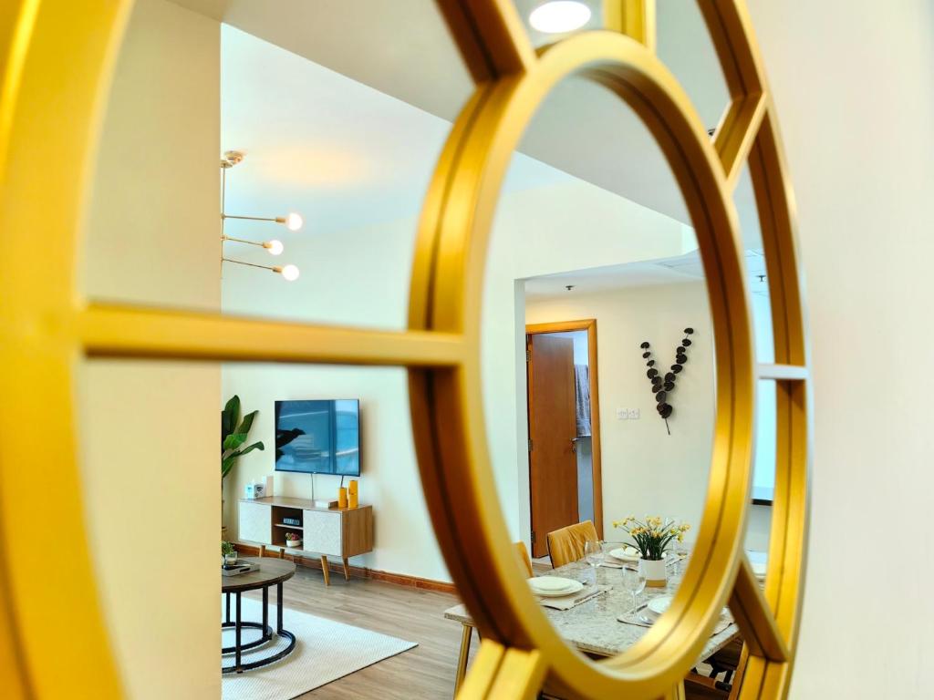 هتل ۱ بی آر رنووتد آپارتمان در مارینا دایموند ۳ کلوز تو ترام اند مترو - 1 BR renovated apartment in Marina Diamond 3 close to tram and metro