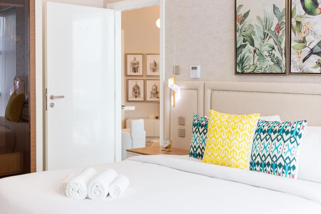 هتل چارمینگ برند نیو 2 بی آر کلاز تو د بیچ - Charming Brand New 2BR close to the Beach