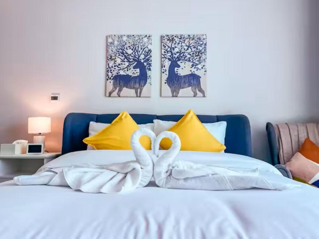 هتل مدرن فرنی شید استودیو فرهاد عزیزی ریزی دنس ال جداف - Modern Furnished Studio Farhad Azizi Residence Al Jaddaf
