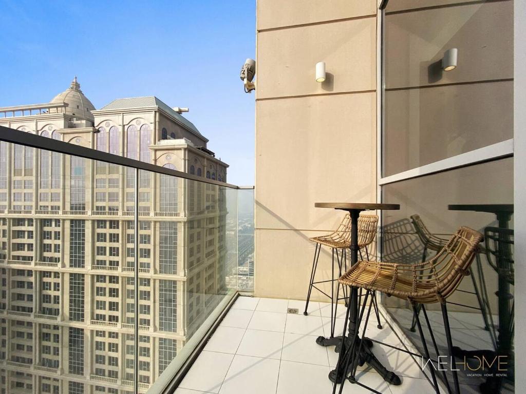 هتل ولهوم - استونینگ 3BR آپارتمان ویت بالکنی اند کانال ویو - WelHome - Stunning 3BR Apartment with Balcony and Canal View