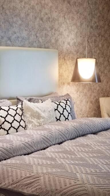 لاکچری پارامونت هتل آپت دی 576 - Luxury Paramount Hotel Apt D576