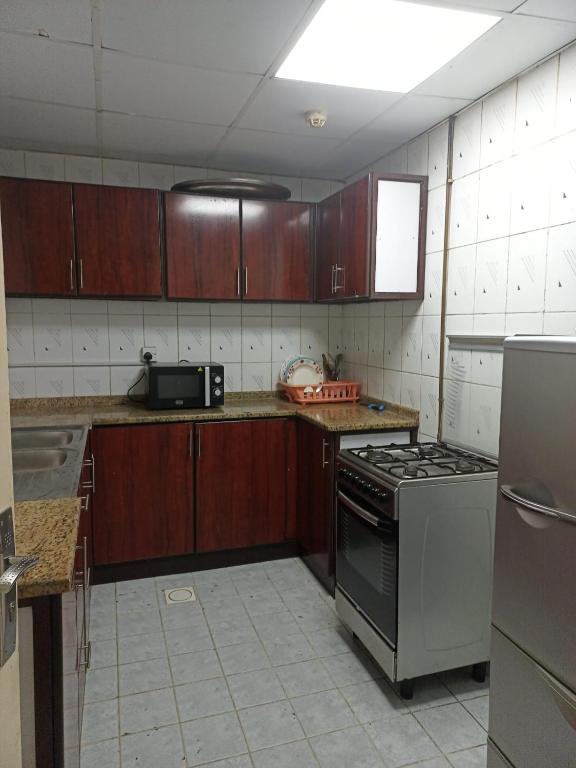 هتل هالیدی هوم 2 بد رومز آپارتمان فور فامیلی اونلی - Holiday Home 2 Bedrooms Apartment for Family Only