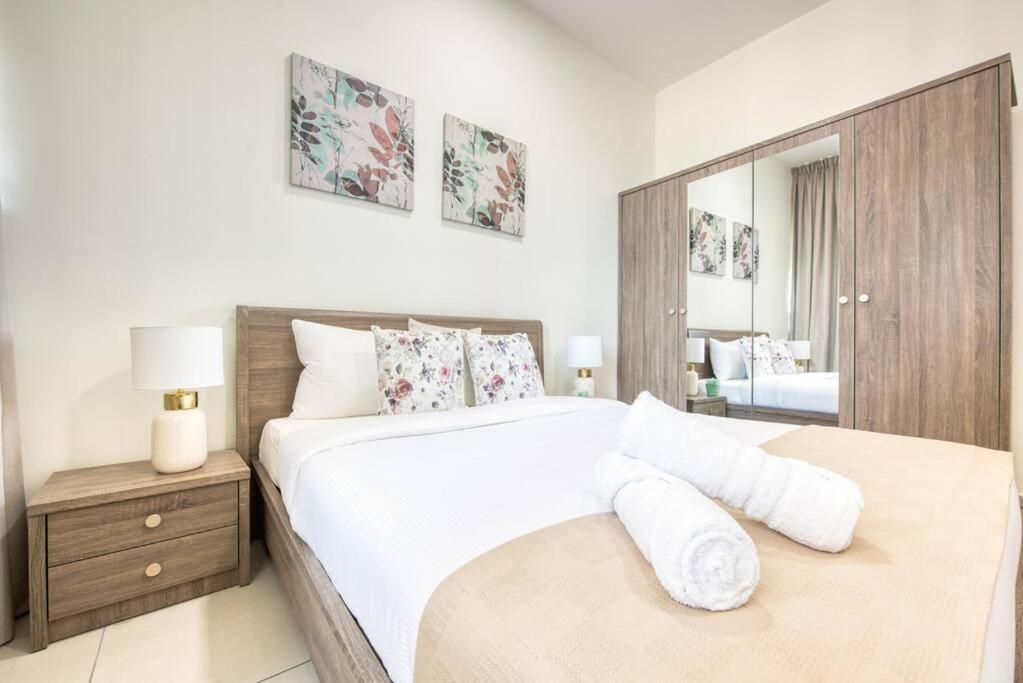 هتل لاکزریس مستر بد روم لیدی آپارتمان اونلی - Luxurious master bed room ladies apartment only