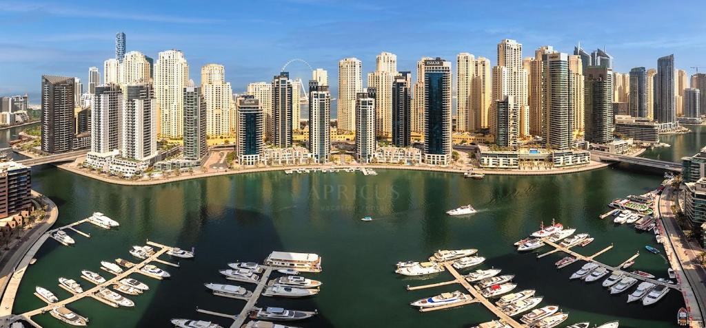 هتل لاکچری 3 بی آر ویت فنتستیک ویوز آو دبی مارینا - Luxury 3 Br with fantastic views of Dubai Marina