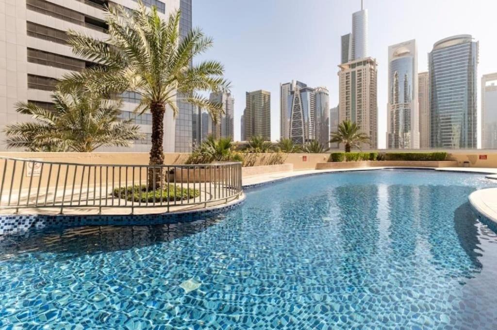هتل لاکچری 1 بیدروم آن مارینا واک - Luxury 1 Bedroom On Marina Walk